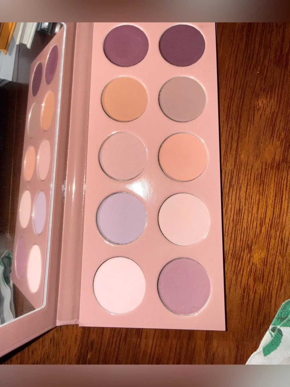 New KKW Matte Mauve Eyeshadow Palette